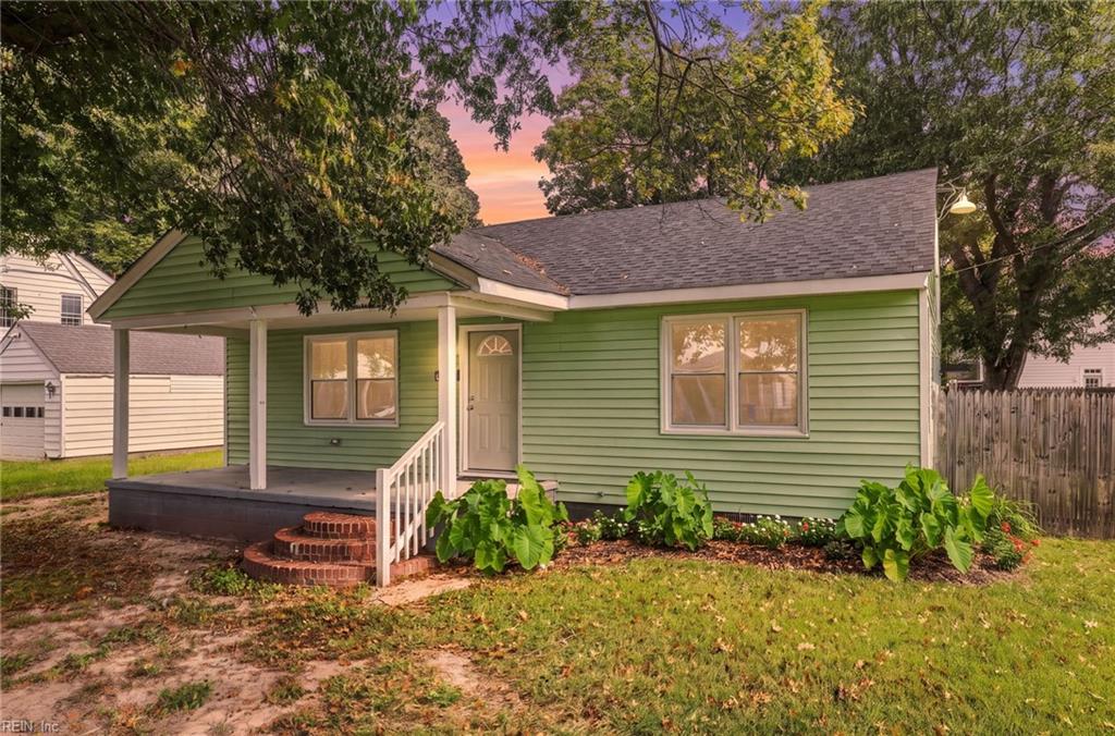 1311 Perry St Property Photo 1