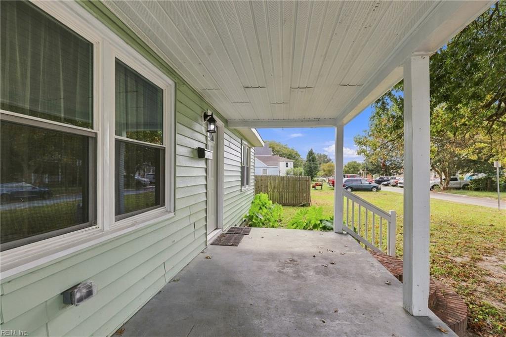1311 Perry St Property Photo 6