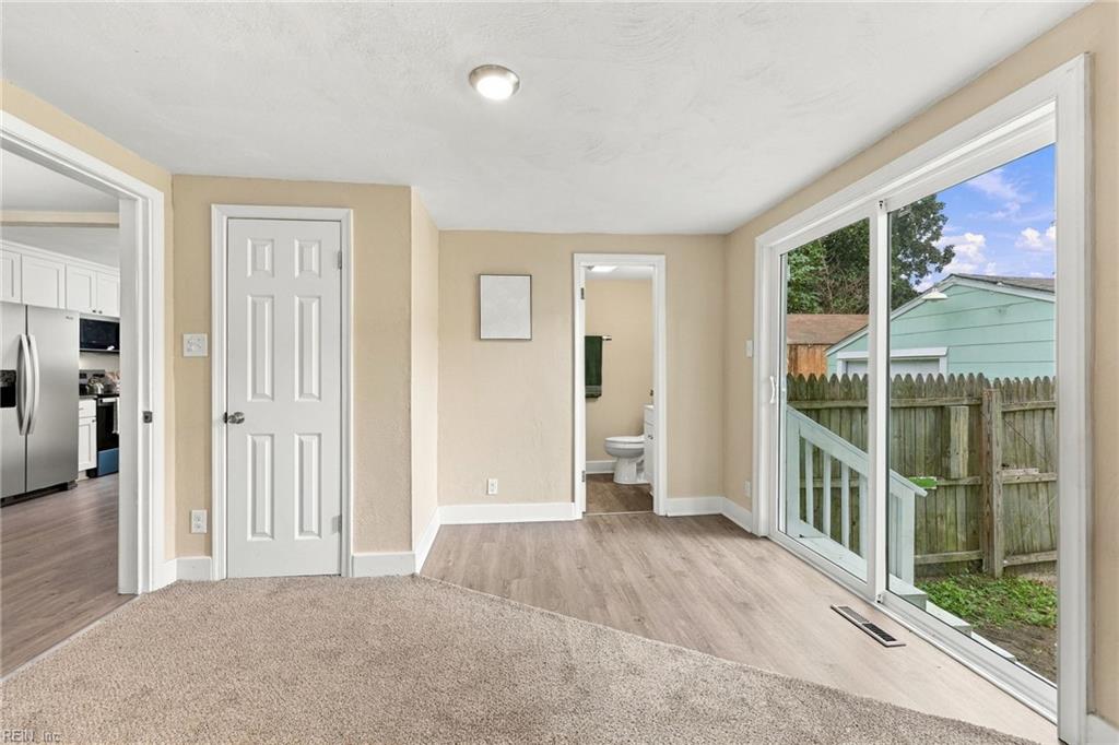 1311 Perry St Property Photo 9
