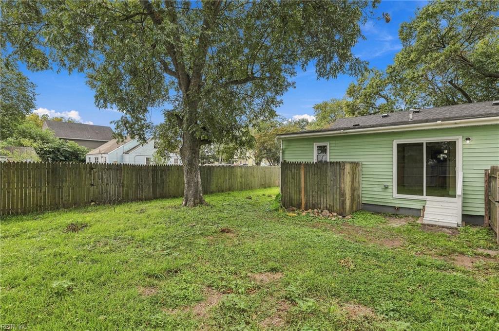 1311 Perry St Property Photo 41