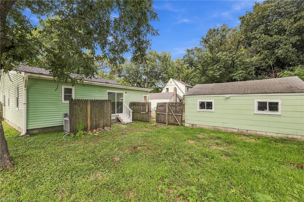 1311 Perry St Property Photo 42