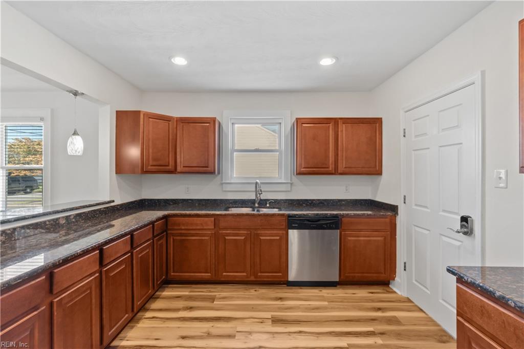 309 Sandpiper Dr Property Photo 4