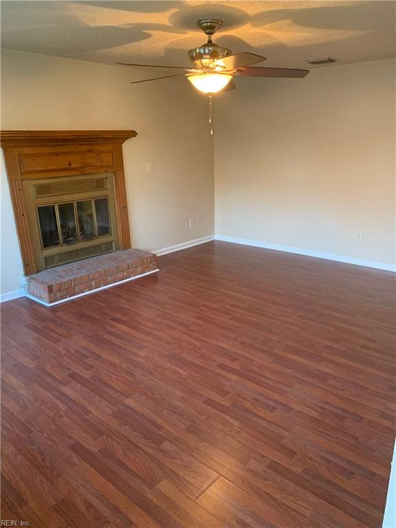 524 Stuart Cir Property Photo 8