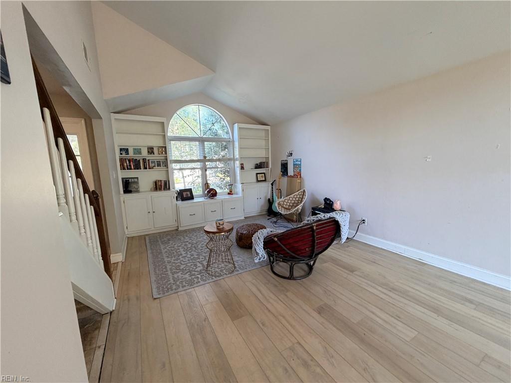 1084 Rolling Point Ct Property Photo 5