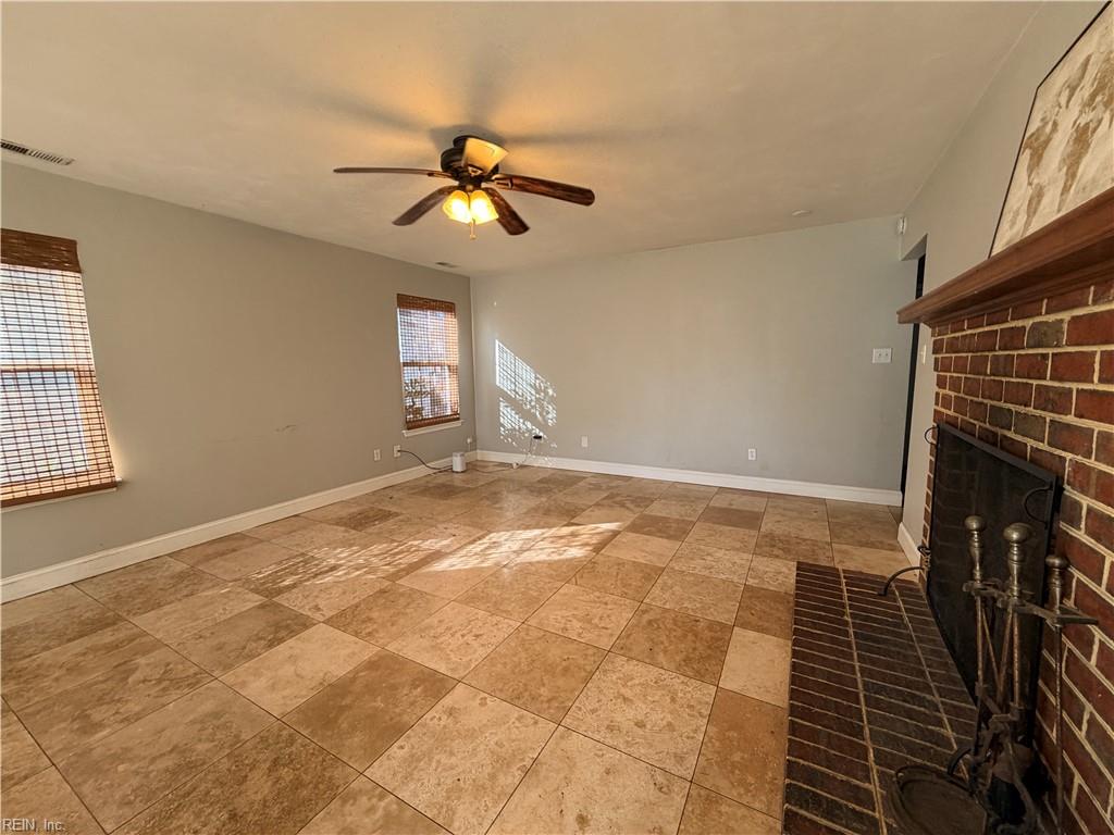 1084 Rolling Point Ct Property Photo 8