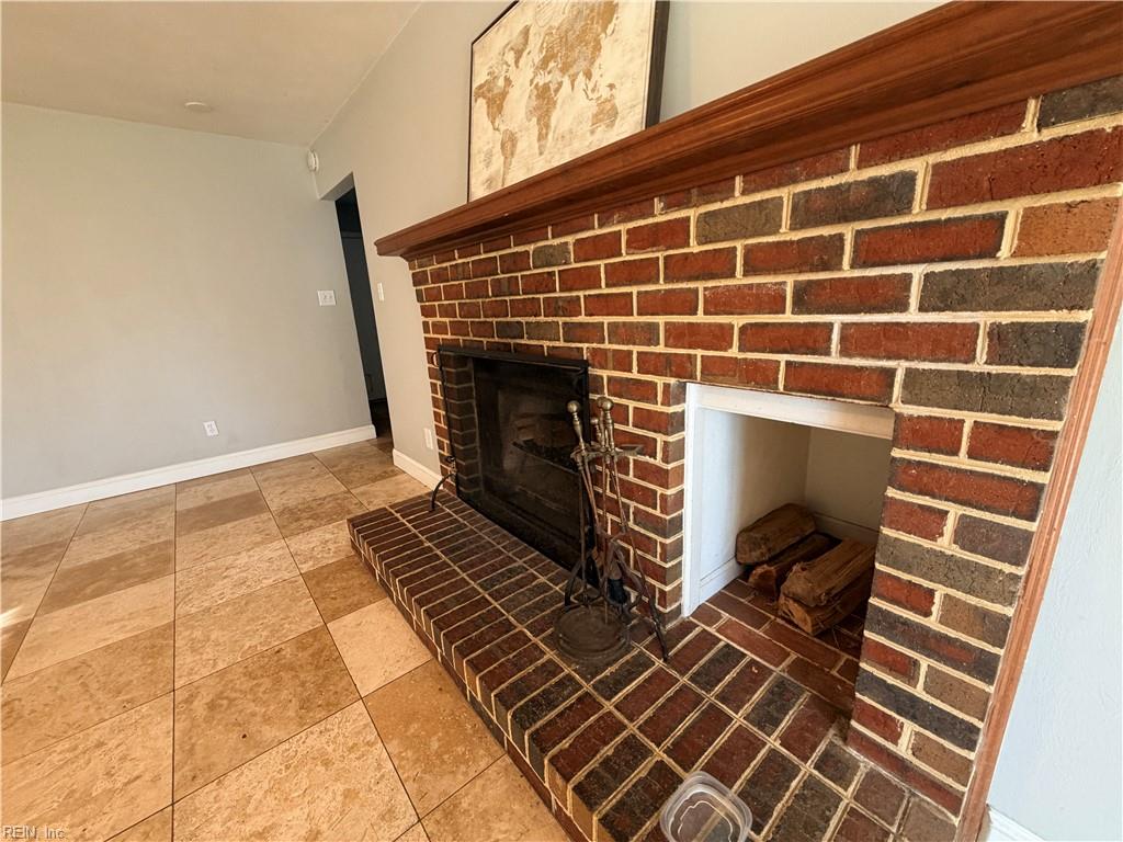 1084 Rolling Point Ct Property Photo 9