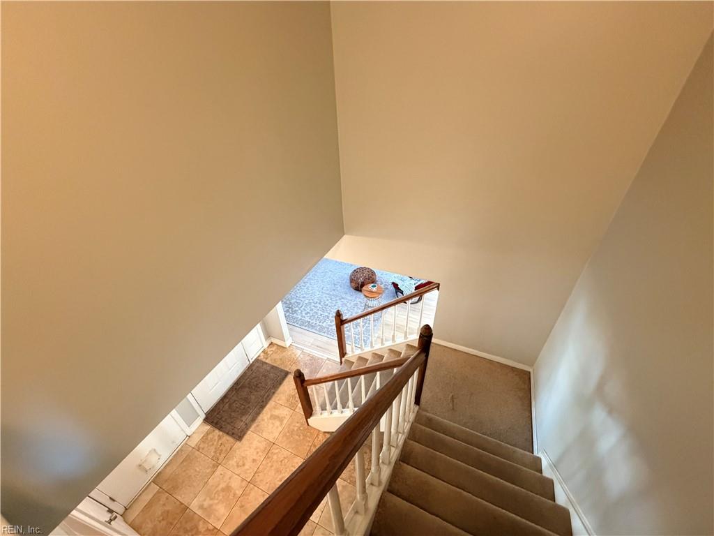 1084 Rolling Point Ct Property Photo 11