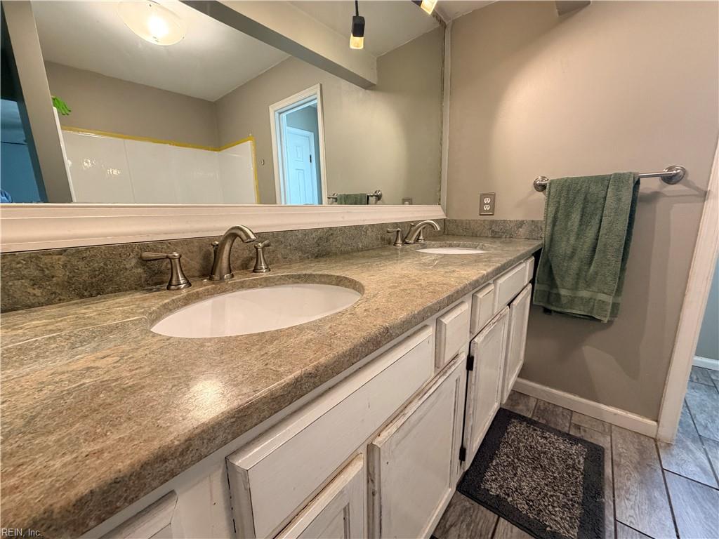 1084 Rolling Point Ct Property Photo 19