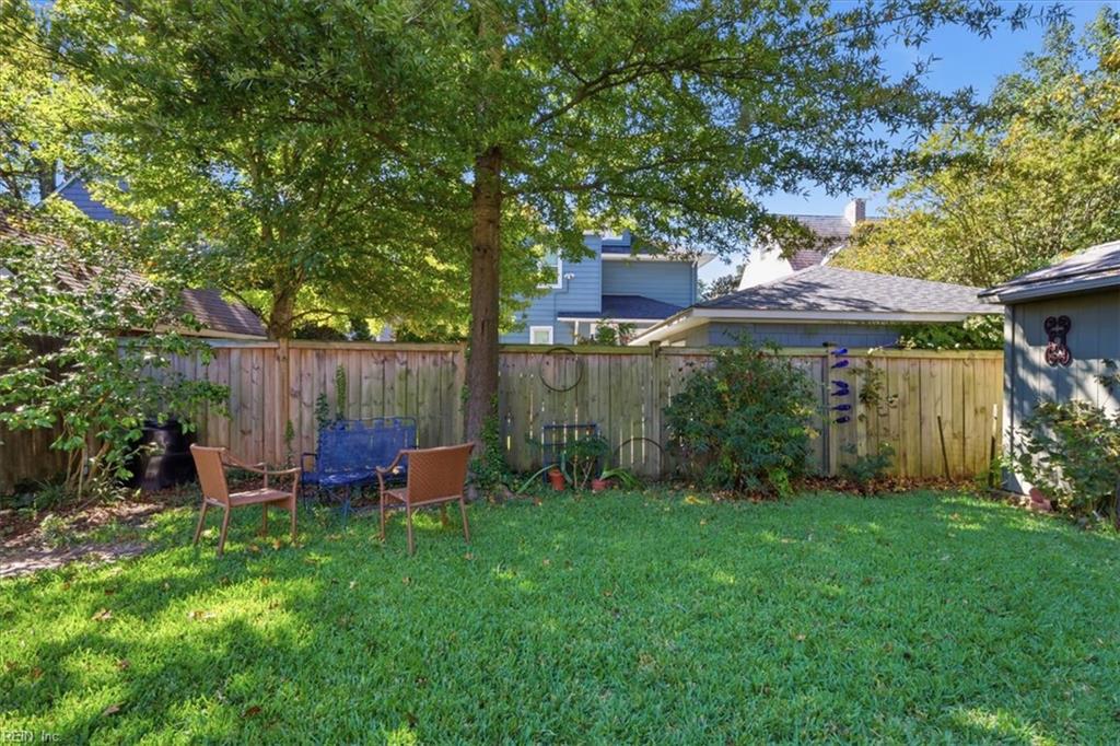 1215 Azalea Ct Property Photo 38
