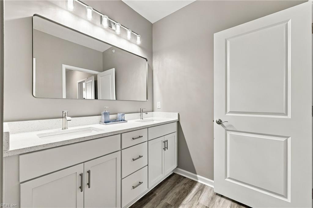 1724 Dromolin Dr Property Photo 35