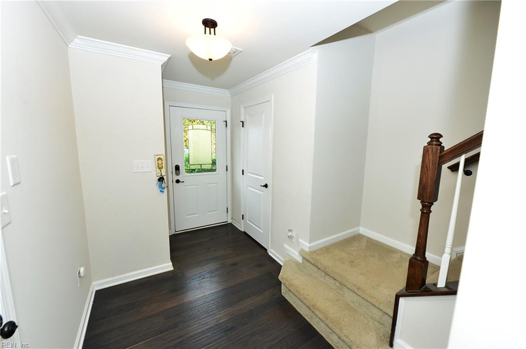 1093 Fleming Dr Property Photo 3