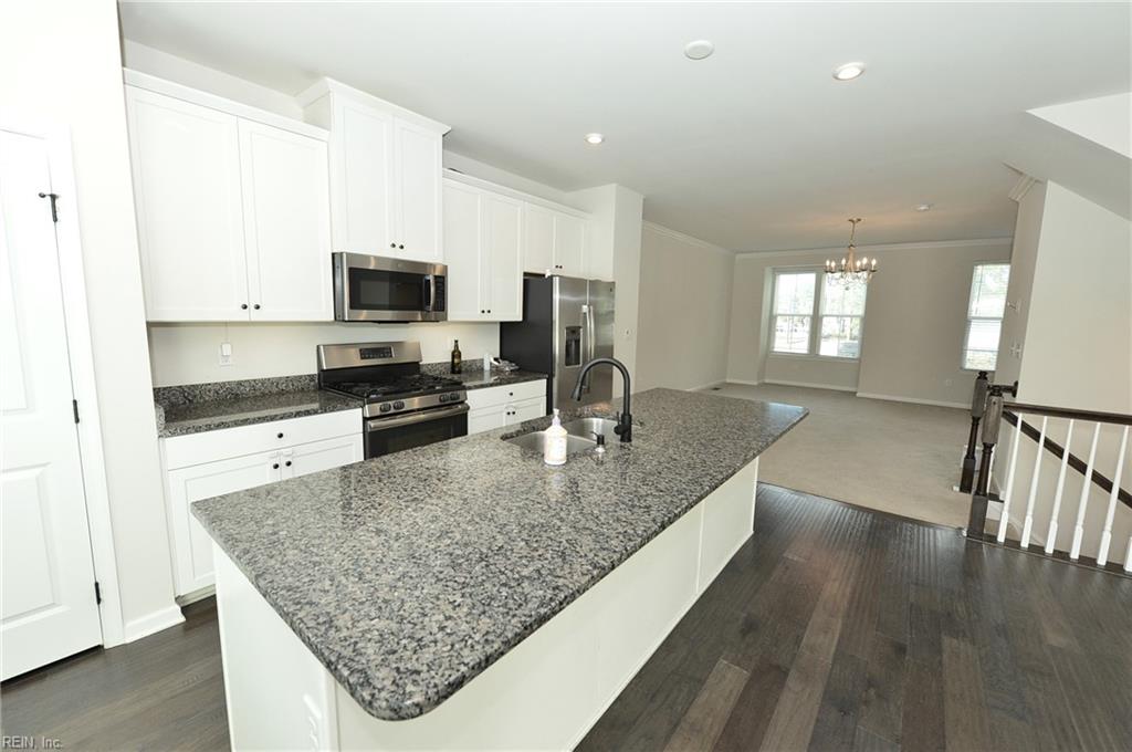 1093 Fleming Dr Property Photo 10