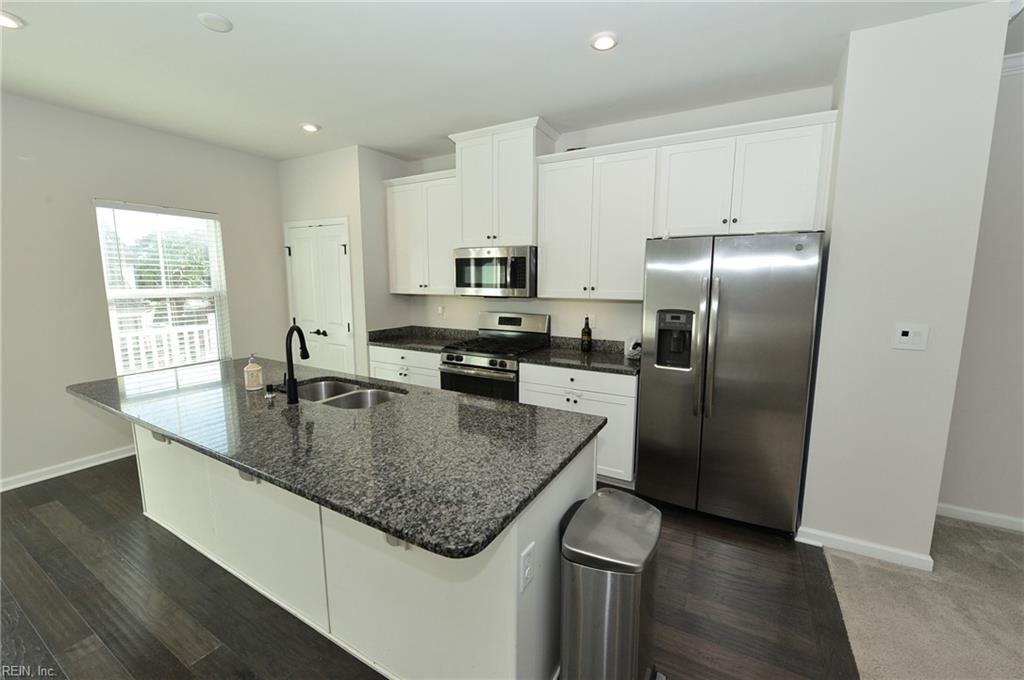 1093 Fleming Dr Property Photo 11