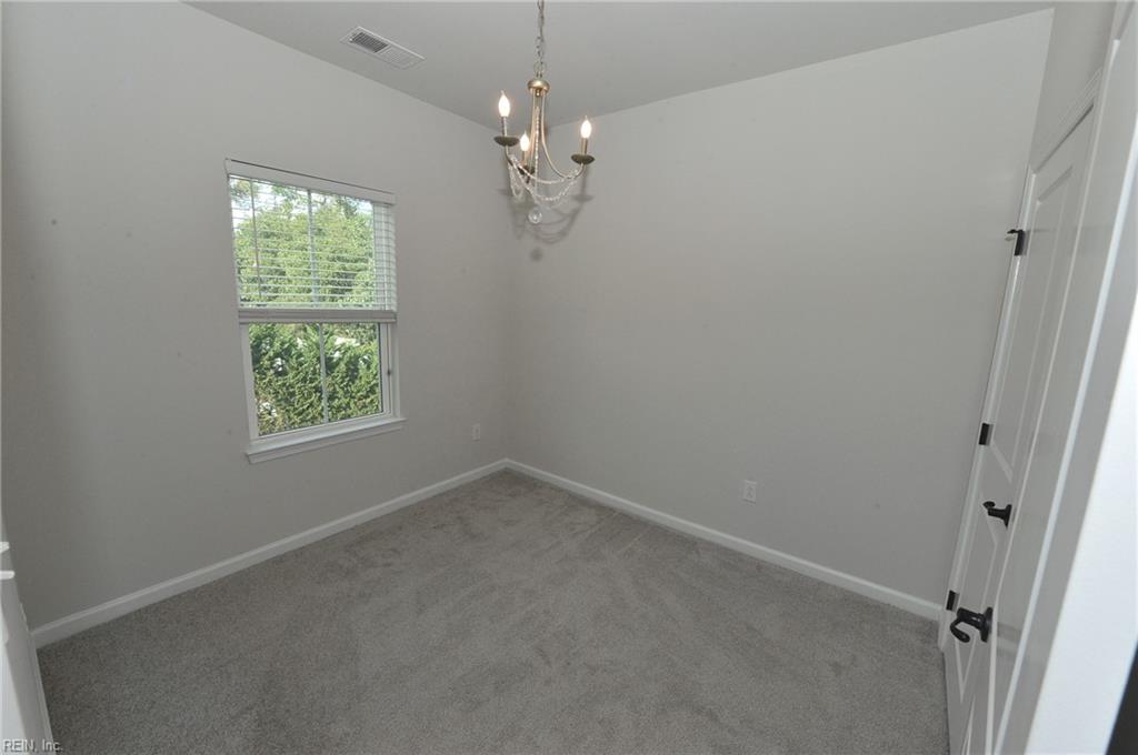 1093 Fleming Dr Property Photo 16