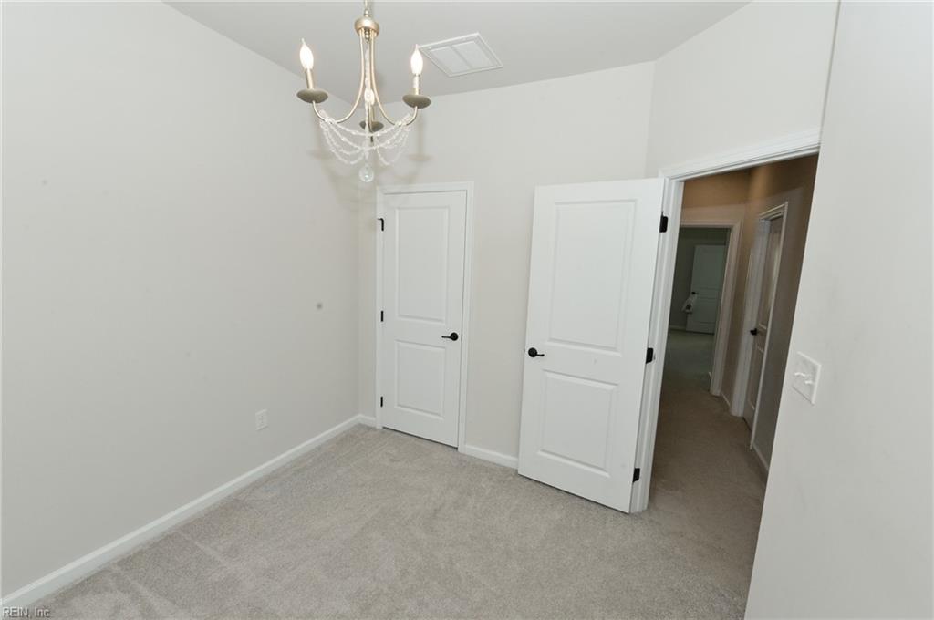 1093 Fleming Dr Property Photo 17