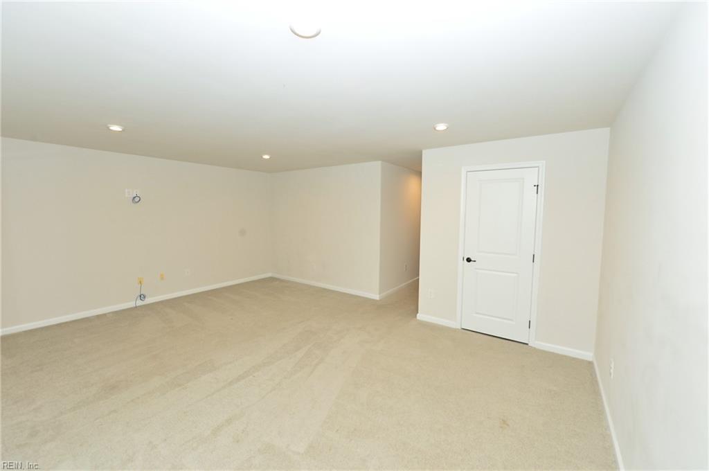 1093 Fleming Dr Property Photo 23