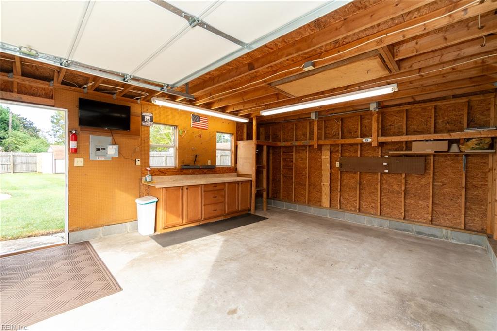 912 Carriage Hill Rd Property Photo 37