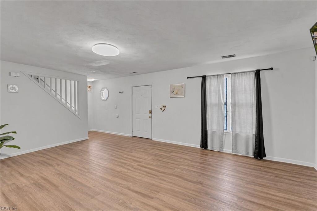961 Avenue J Ave Property Photo 4
