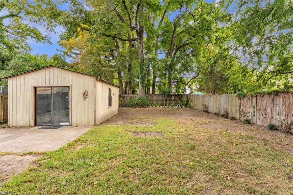 961 Avenue J Ave Property Photo 22