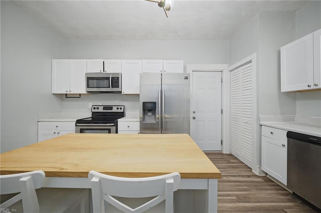 738 Douglas Ave Property Photo 14