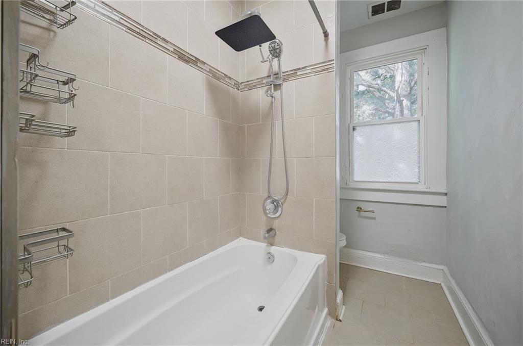 738 Douglas Ave Property Photo 24