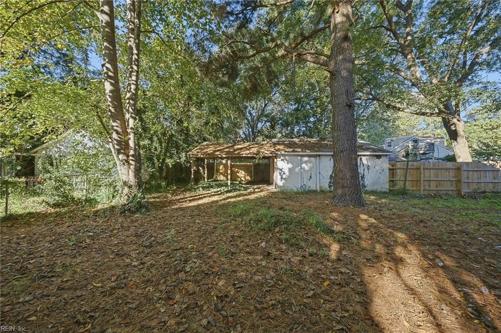 738 Douglas Ave Property Photo 31