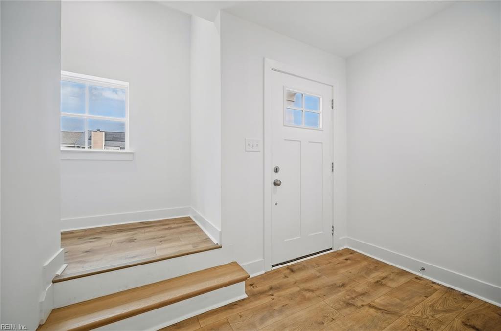 3755 Clipper Bay Dr Property Photo 4