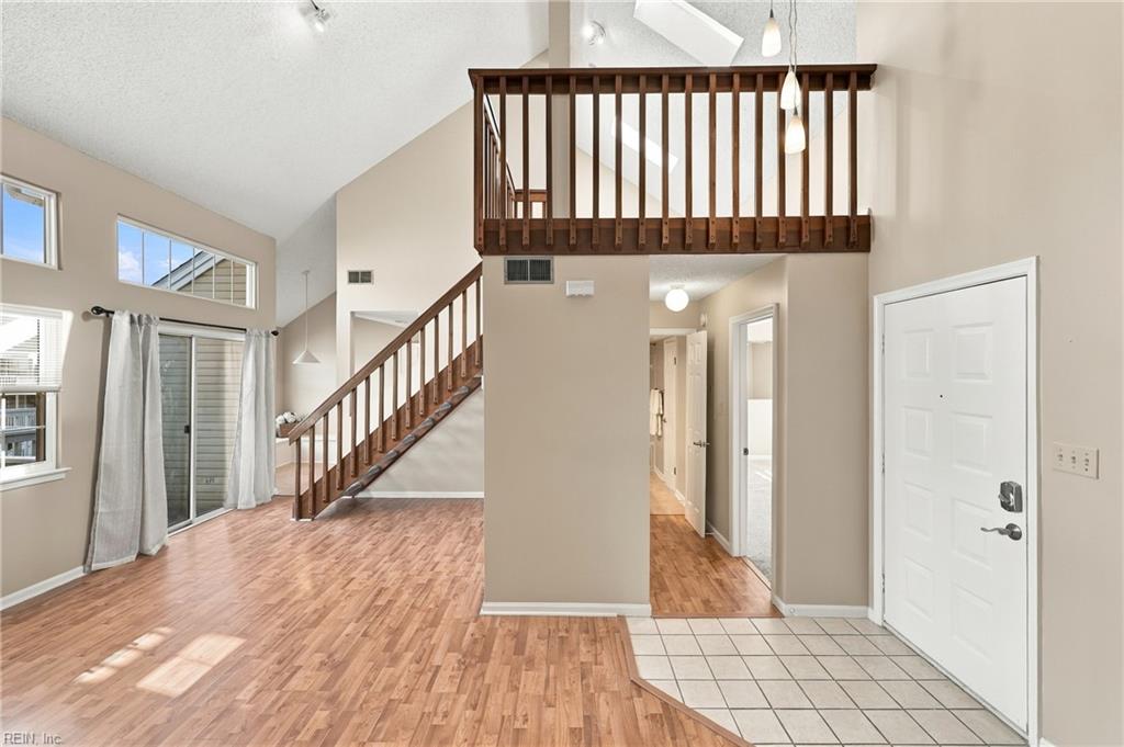 4221 Laurel Green Cir Property Photo 4