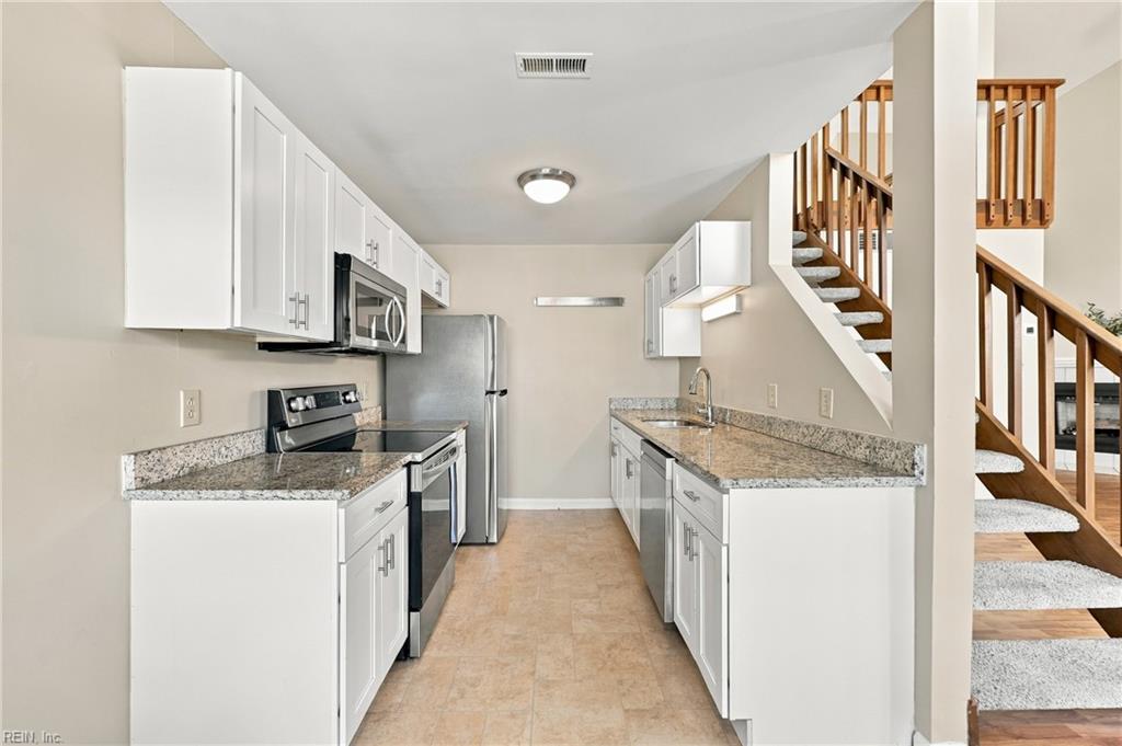 4221 Laurel Green Cir Property Photo 10