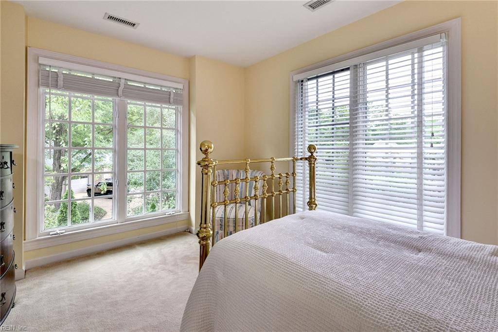 20 The Palisades Property Photo 38