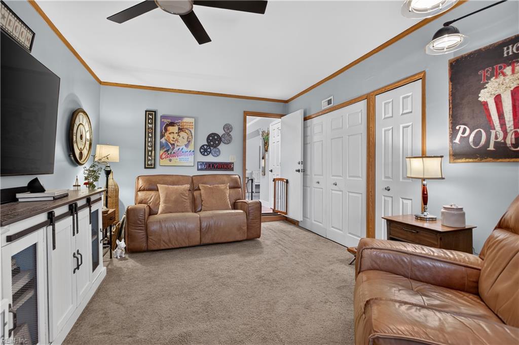 2752 Pulaski Loop Property Photo 17