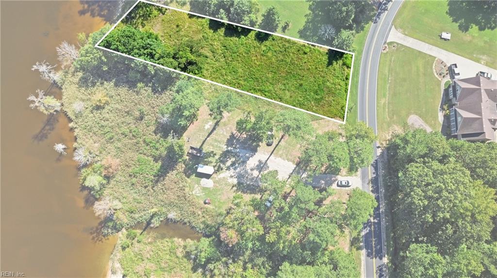 222 Small Dr Property Photo 6