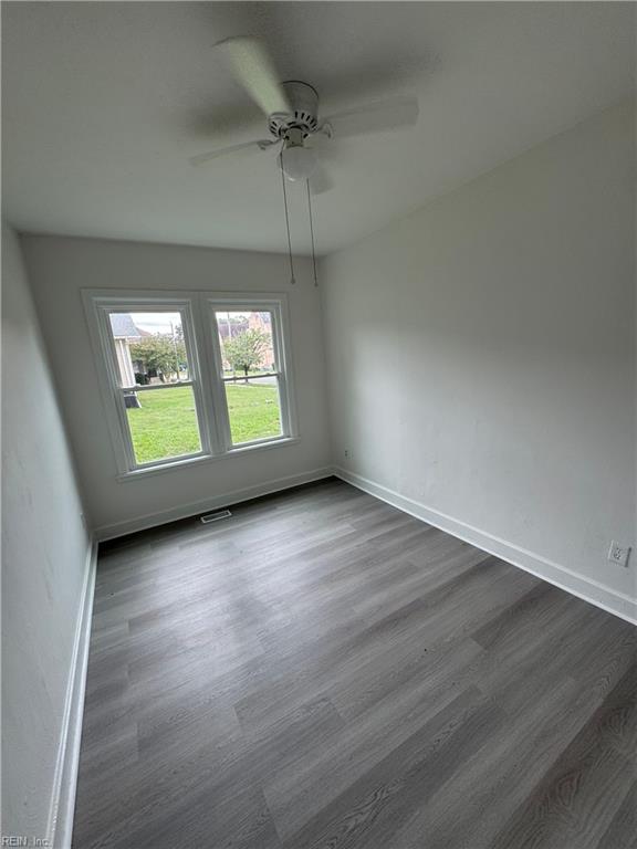 3210 Llewellyn Ave Property Photo 6