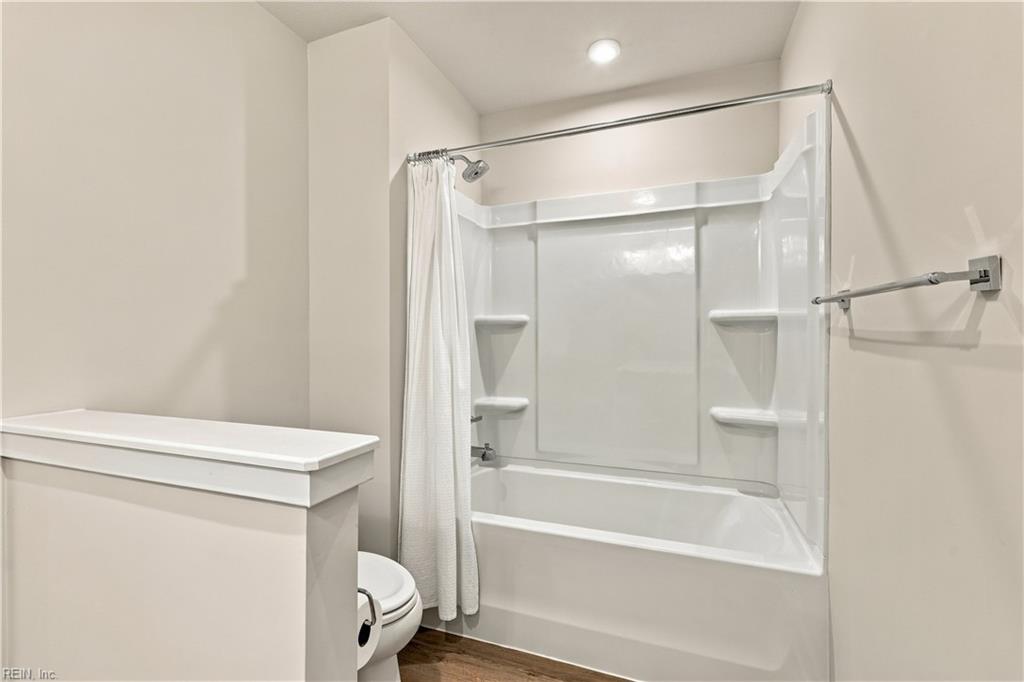 511 Eldridge Ln Property Photo 17