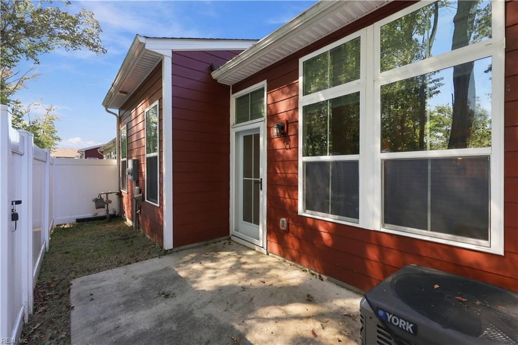 511 Eldridge Ln Property Photo 26