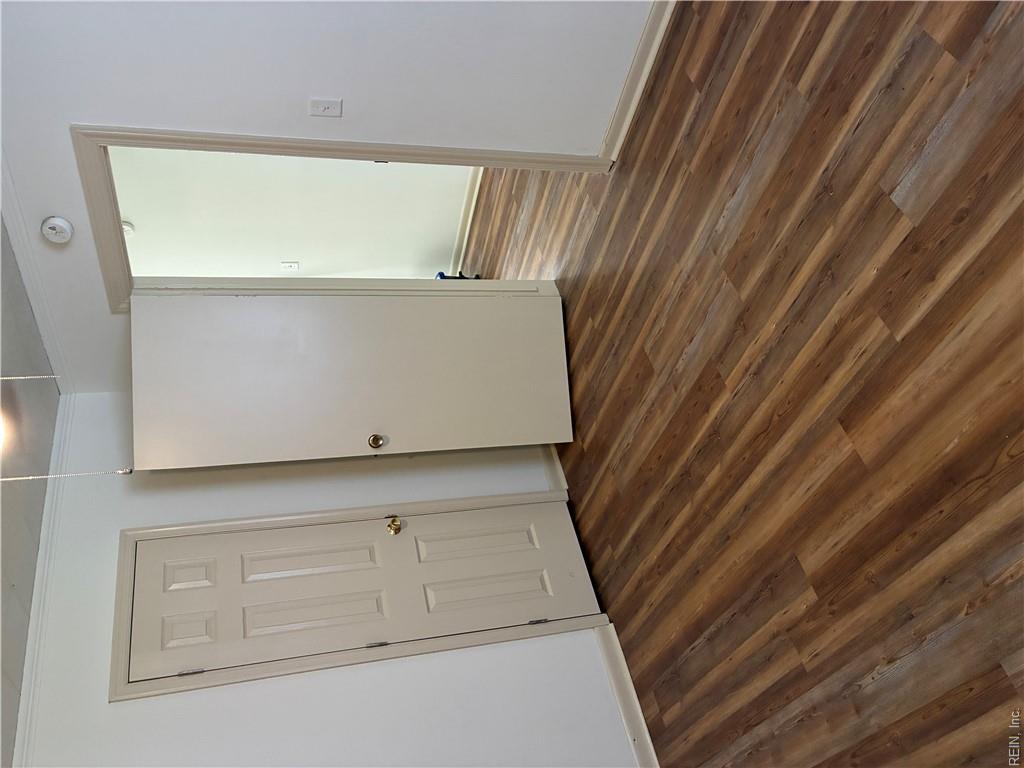 4131 Everett St Property Photo 3