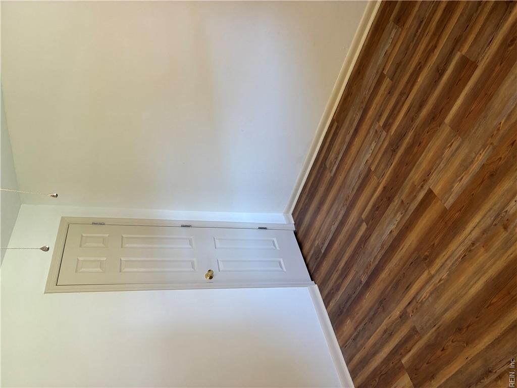 4131 Everett St Property Photo 5