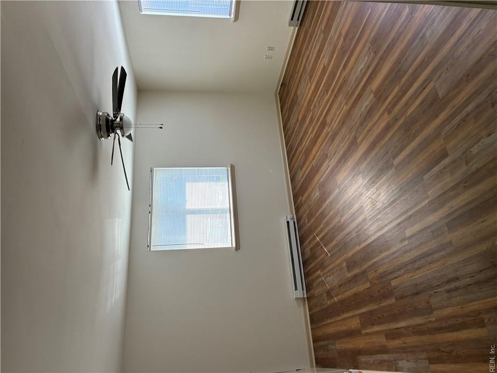 4131 Everett St Property Photo 6