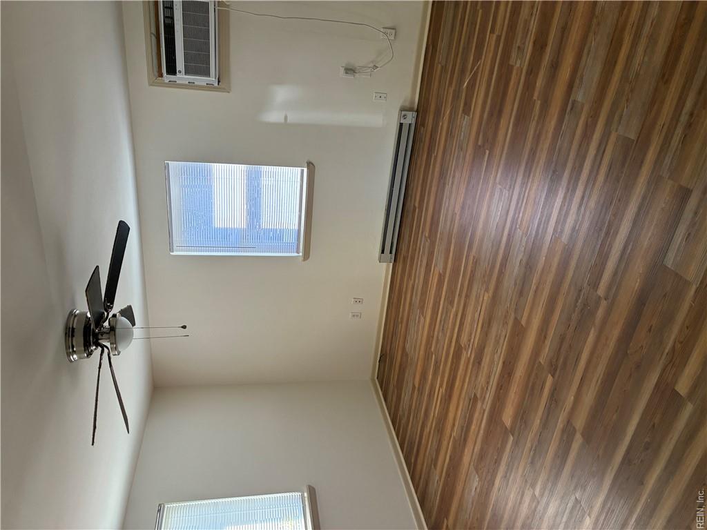 4131 Everett St Property Photo 9