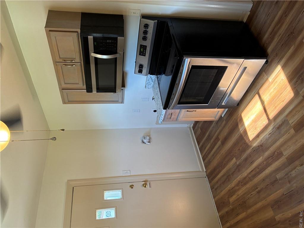 4131 Everett St Property Photo 11