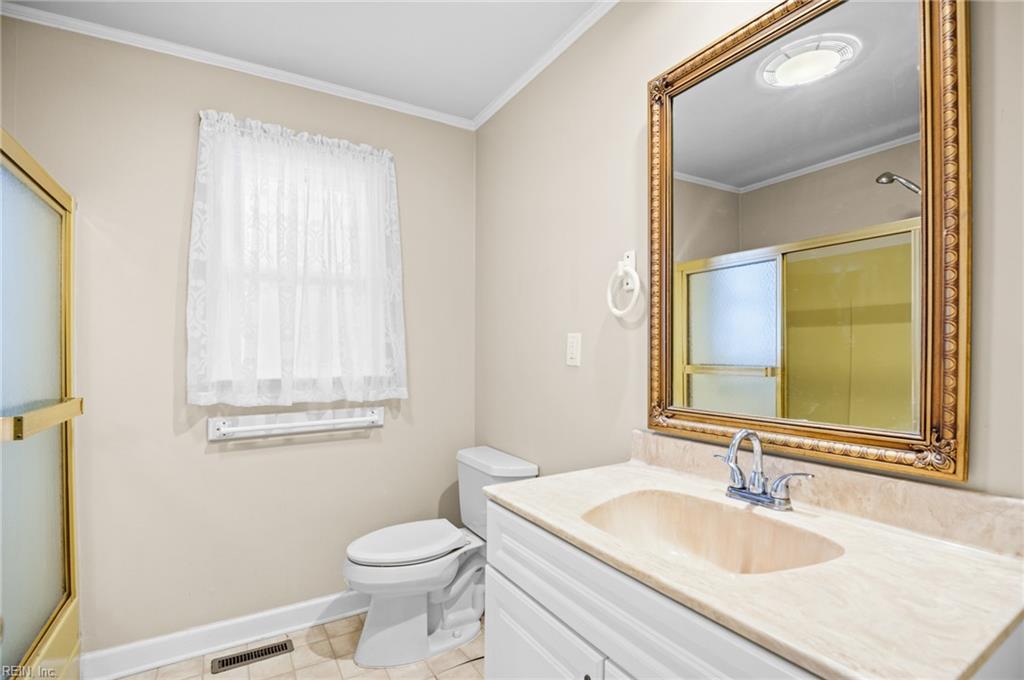 17450 Mill Run Ln Property Photo 11