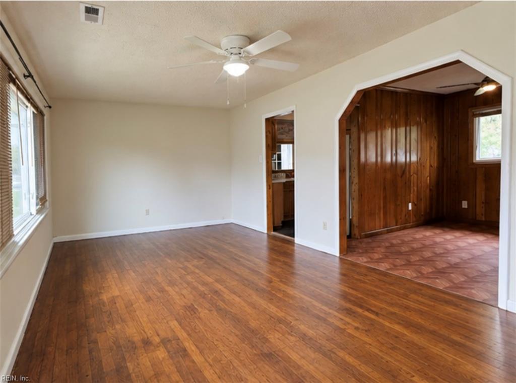 5932 Sellger Dr Property Photo 6