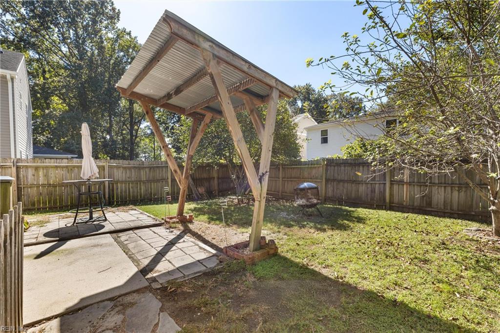 2021 Sparrow Rd Property Photo 18