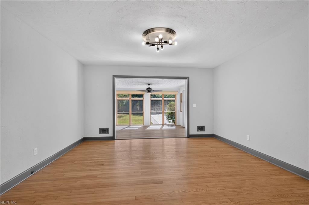 1637 Wakefield Dr Property Photo 21