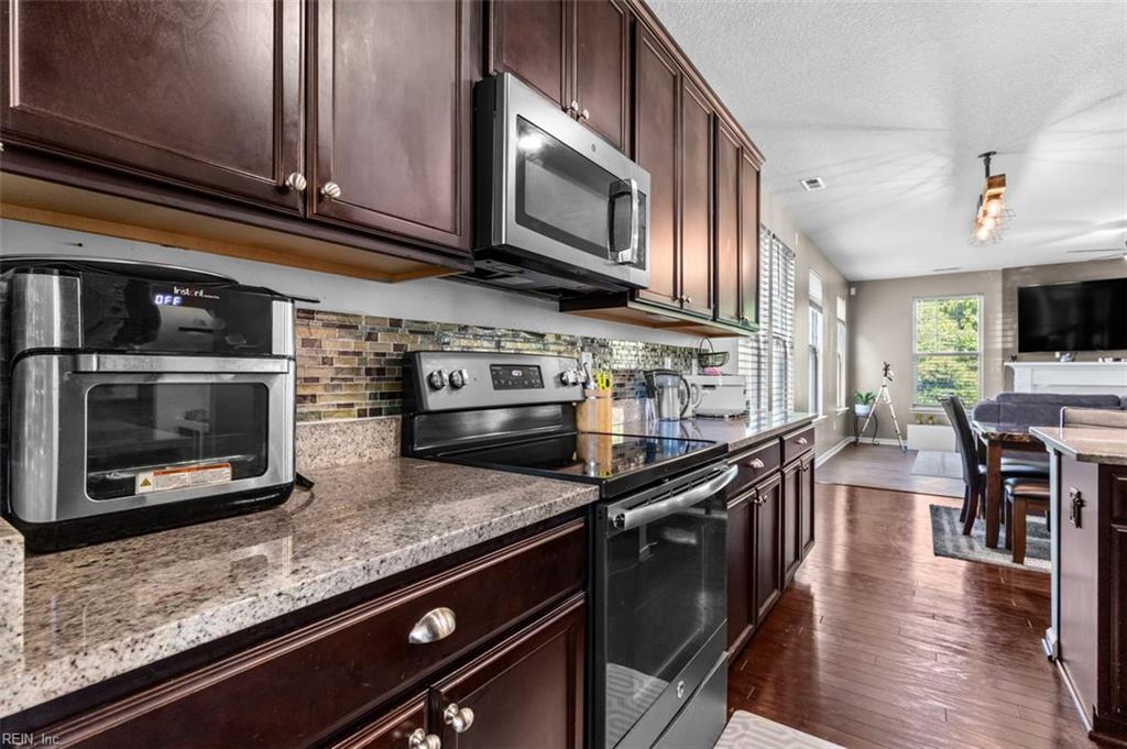 414 Terrywood Dr Property Photo 10