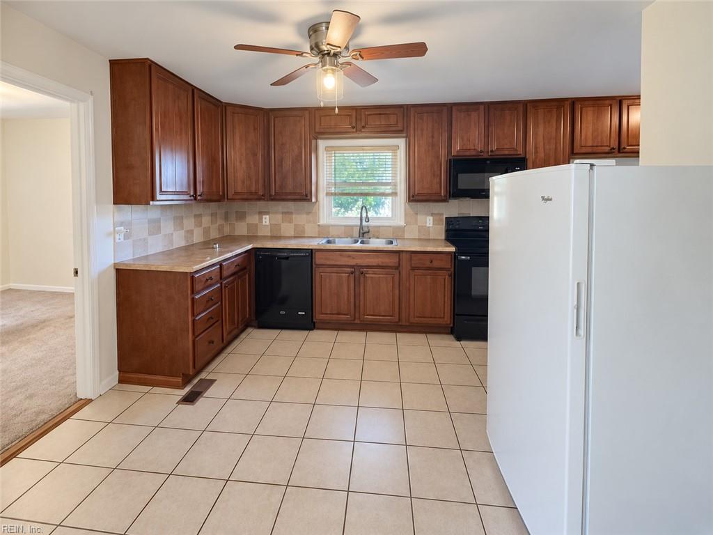 1129 78th St Property Photo 3