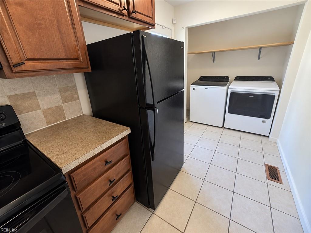1129 78th St Property Photo 6