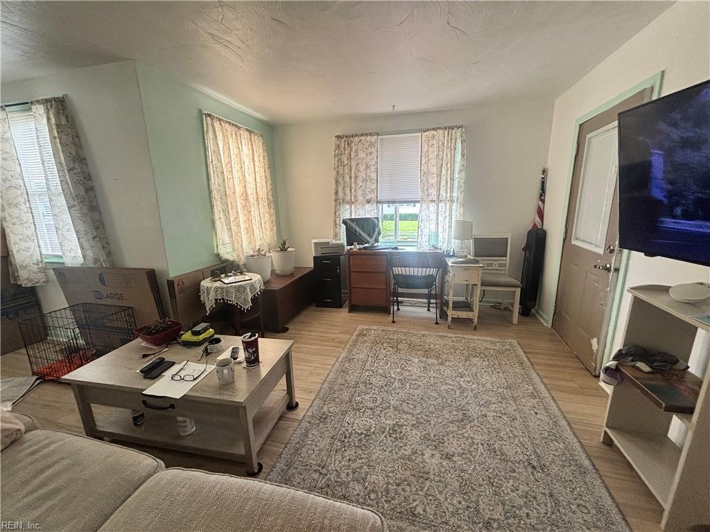 317 E Evans St Property Photo 3