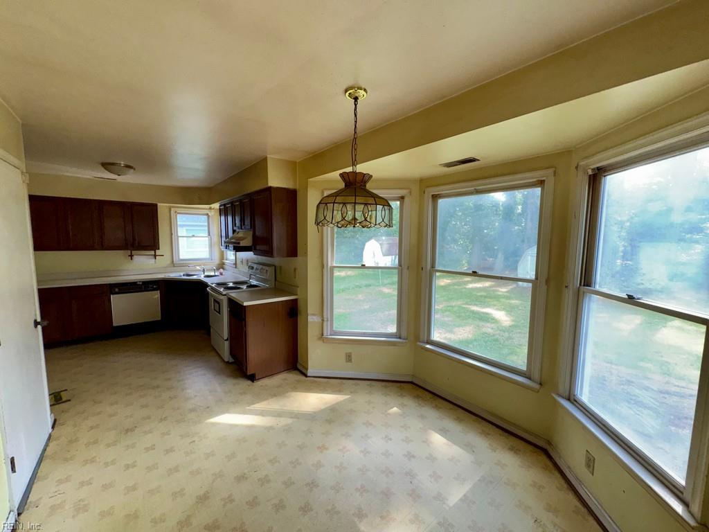 5125 Crabtree Pl Property Photo 7