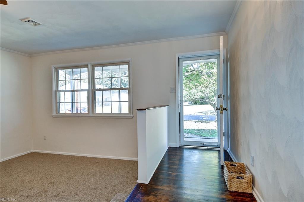 5313 Sherluck Rd Property Photo 4